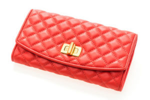 「赤い財布」は本当に良くない？なぜ風水では、金運を燃やす色とされる？ ｜ 超開運！ミラクル・ダイス